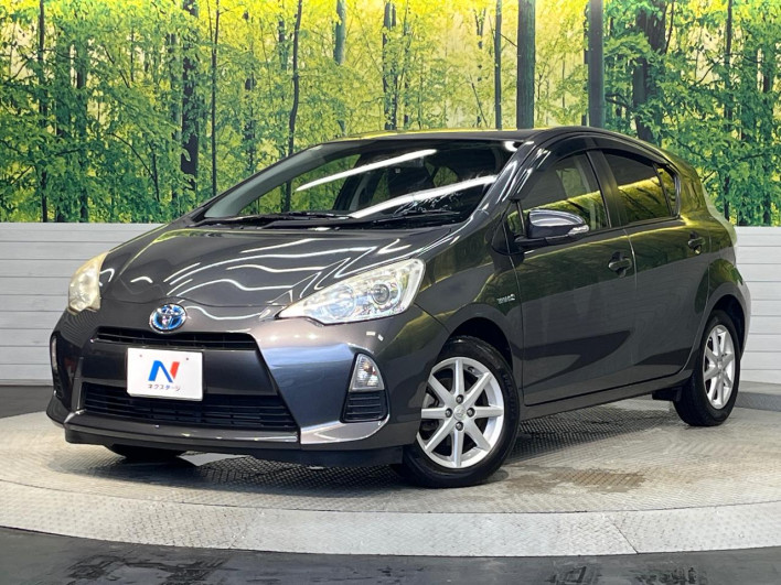 2013 Toyota Aqua DAA-NHP10 (UW-6a37567fd25d4)[0]