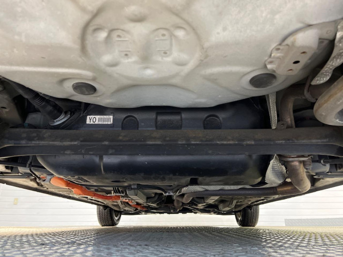 2013 Toyota Aqua DAA-NHP10 (UW-6a37567fd25d4)[10]