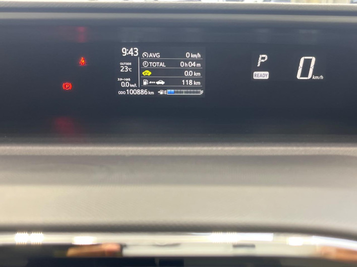 2017 Toyota Aqua DAA-NHP10 (UW-6a375684e1093)[26]