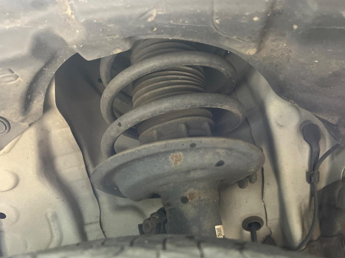 2017 Toyota Aqua DAA-NHP10 (UW-6a375684e1093)[10]