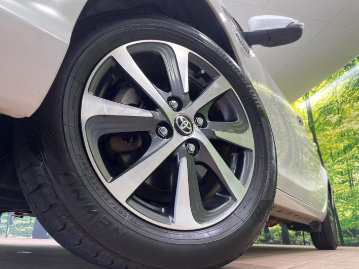 2017 Toyota Aqua DAA-NHP10 (UW-6a375684e1093)[9]