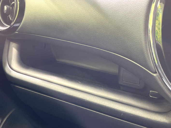 2019 Toyota Aqua DAA-NHP10 (UW-6a375686cfd3e)[25]