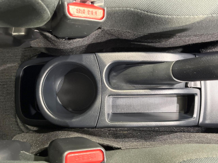2019 Toyota Aqua DAA-NHP10 (UW-6a375686cfd3e)[23]