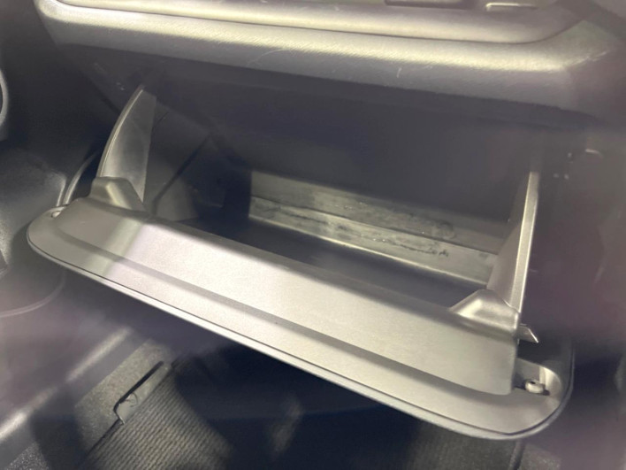 2019 Toyota Aqua DAA-NHP10 (UW-6a375686cfd3e)[26]