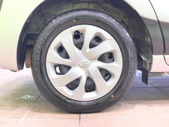 2015 Toyota Sienta DAA-NHP170G (UW-6a375687b67b7)[7]