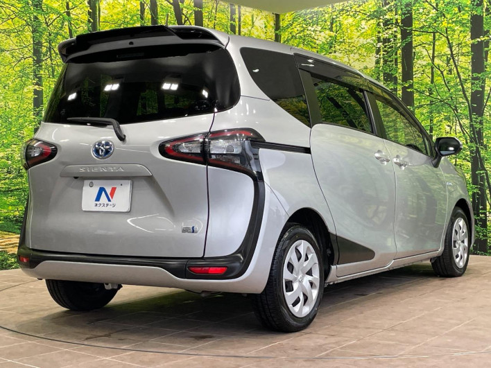 2015 Toyota Sienta DAA-NHP170G (UW-6a375687b67b7)[17]