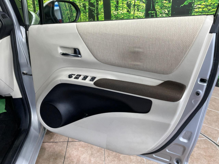 2015 Toyota Sienta DAA-NHP170G (UW-6a375687b67b7)[29]