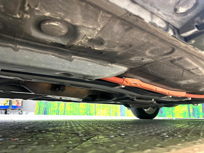2013 Toyota Corolla Fielder DAA-NKE165G (UW-6a375689a694c)[13]