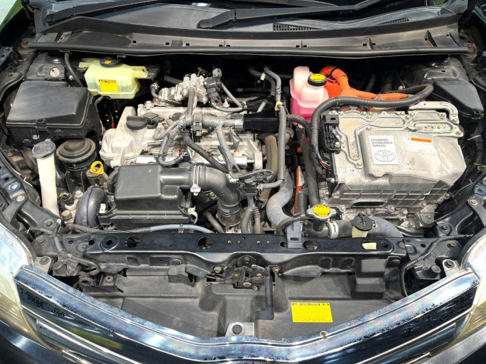 2013 Toyota Corolla Fielder DAA-NKE165G (UW-6a375689a694c)[4]