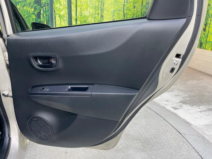 2014 Toyota Vitz DBA-NSP130 (UW-6a375689ec875)[27]