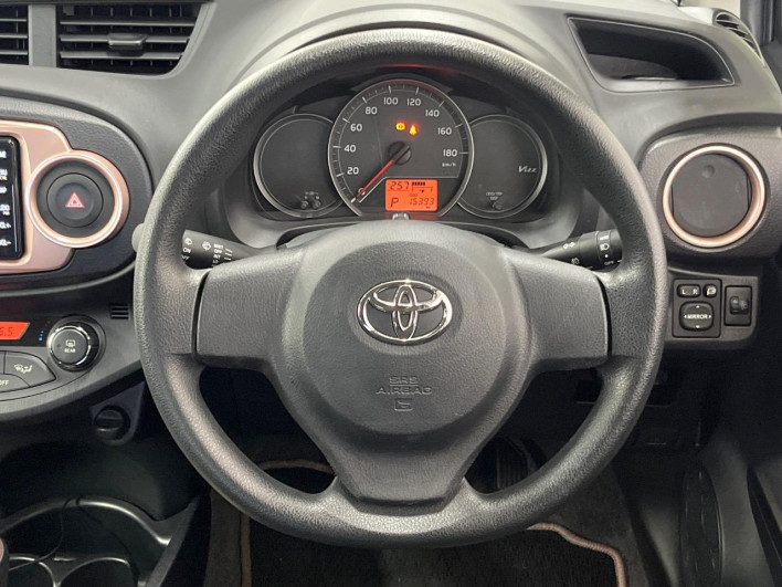 2014 Toyota Vitz DBA-NSP130 (UW-6a375689ec875)[12]