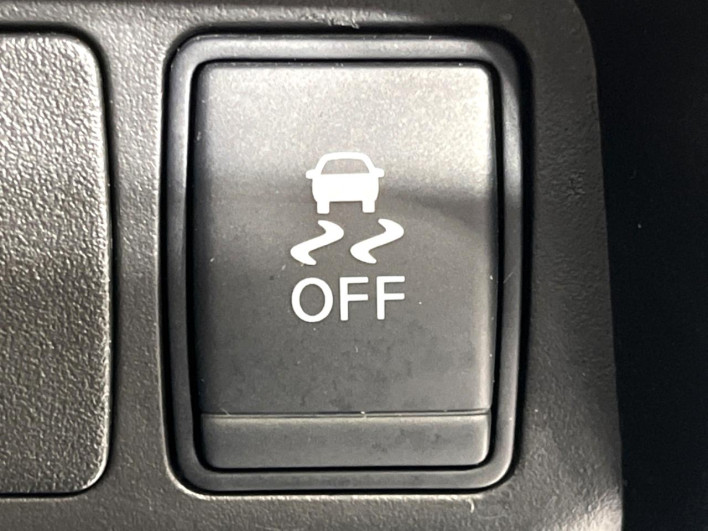 2015 Nissan X-Trail DBA-NT32 (UW-6a37569029d7d)[20]