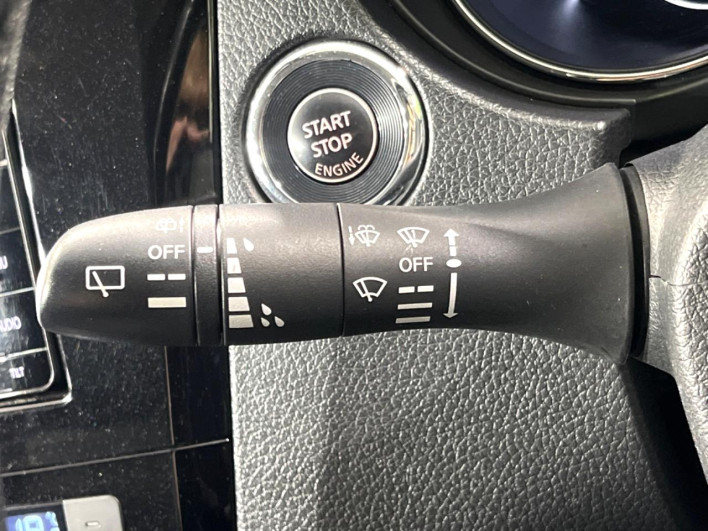2015 Nissan X-Trail DBA-NT32 (UW-6a37569029d7d)[26]