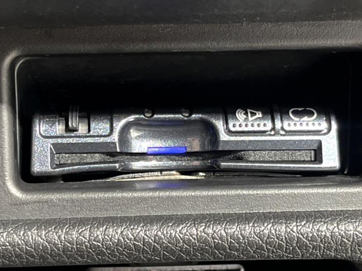 2015 Nissan X-Trail DBA-NT32 (UW-6a37569029d7d)[23]