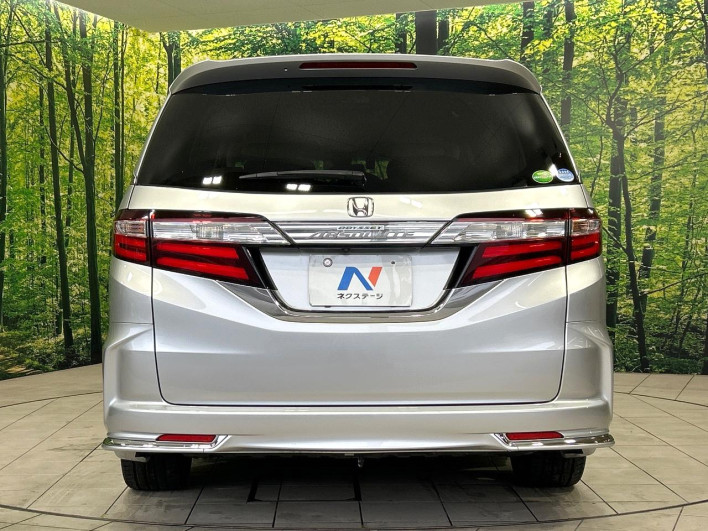 2015 Honda Odyssey DBA-RC1 (UW-6a37569428864)[8]