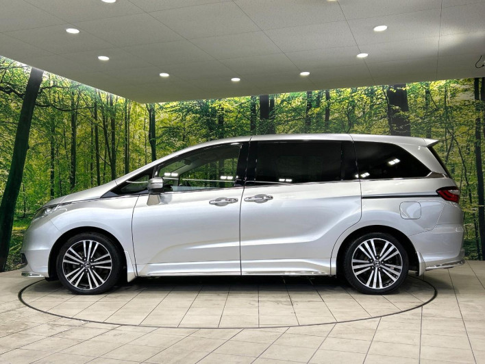 2015 Honda Odyssey DBA-RC1 (UW-6a37569428864)[6]