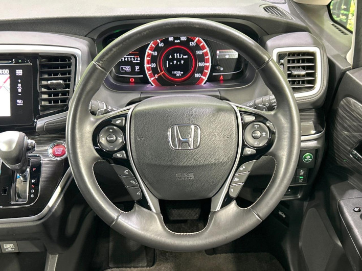 2015 Honda Odyssey DBA-RC1 (UW-6a37569428864)[29]