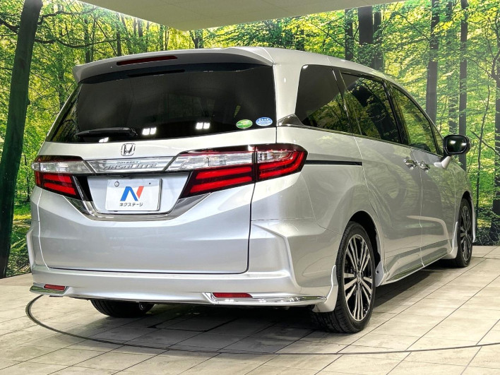 2015 Honda Odyssey DBA-RC1 (UW-6a37569428864)[9]