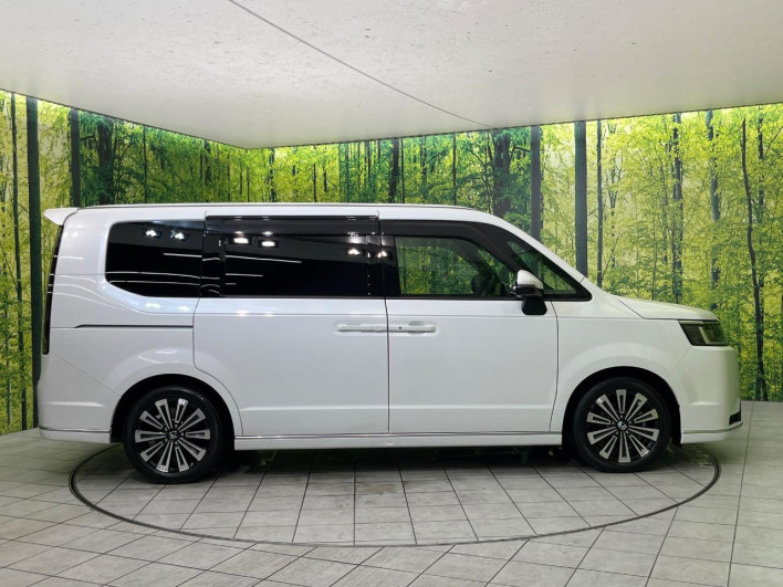 2023 Honda Step Wagon 6AA-RP8 (UW-6a375698d6b1e)[7]