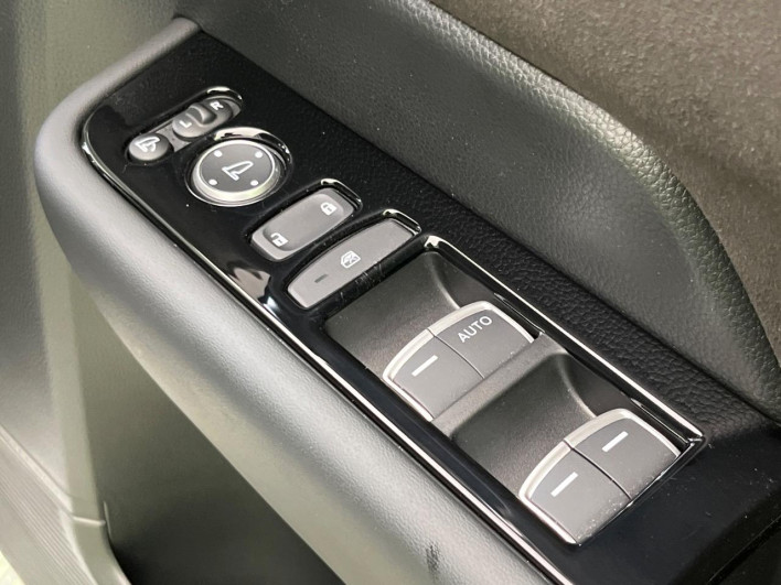 2023 Honda Step Wagon 6AA-RP8 (UW-6a375698d6b1e)[13]
