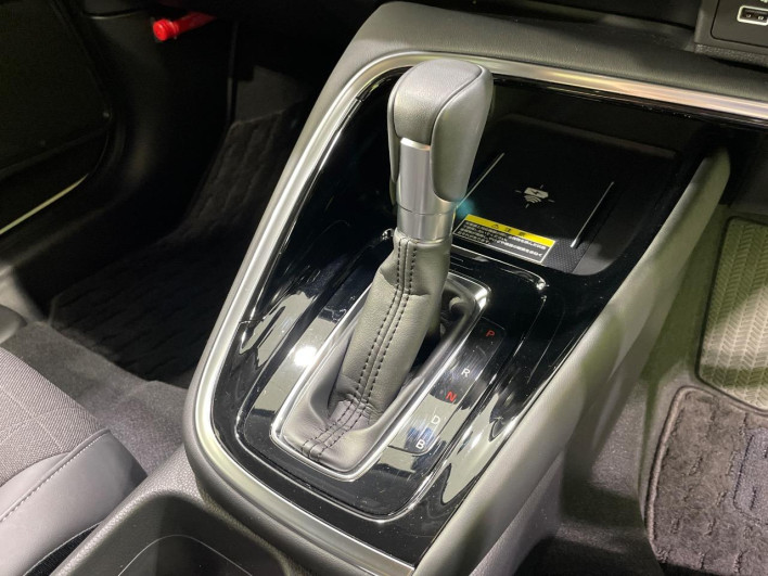 2024 Honda VEZEL 6AA-RV5 (UW-6a3756a229df0)[19]