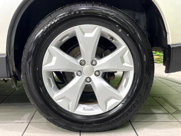2013 Subaru Forester DBA-SJ5 (UW-6a3756af2ebf8)[12]