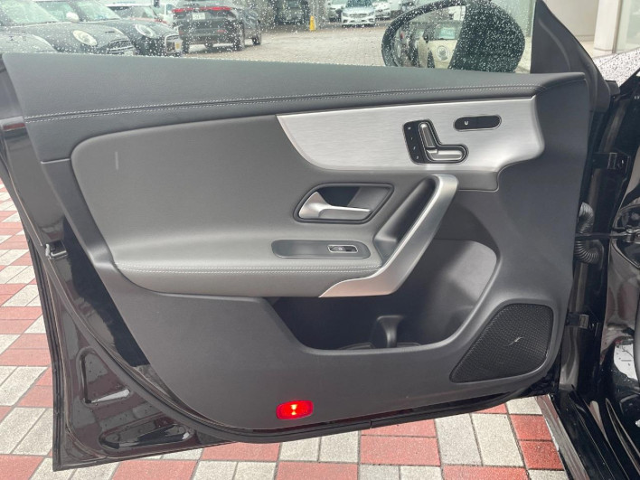 2021 Mercedes Benz CLA Class Shooting Brake 3DA-118612M (UW-6a3756c908a49)[17]