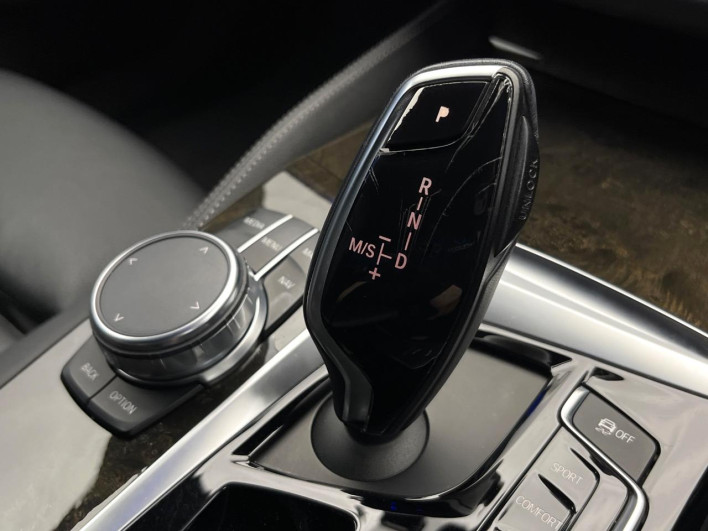 2017 BMW 5 Series LDA-JC20 (UW-6a3756d01559f)[28]