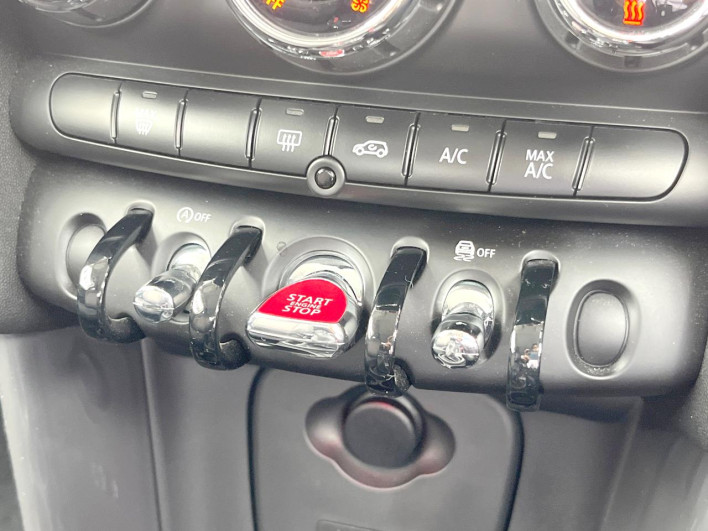 2018 Rover Mini DBA-XM15 (UW-6a3756d56f7b1)[9]