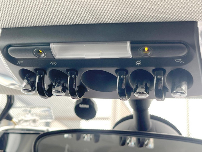 2018 Rover Mini DBA-XM15 (UW-6a3756d56f7b1)[7]