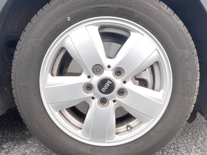2018 Rover Mini DBA-XM15 (UW-6a3756d56f7b1)[29]