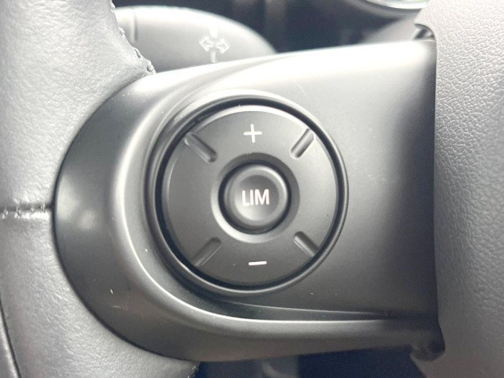 2019 Rover Mini LDA-XN15M (UW-6a3756d5acacf)[10]