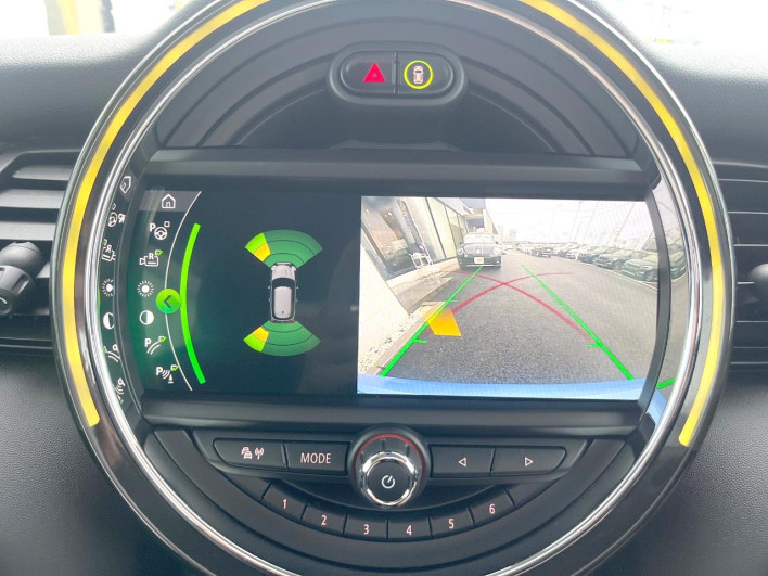 2019 Rover Mini LDA-XN15M (UW-6a3756d5acacf)[18]