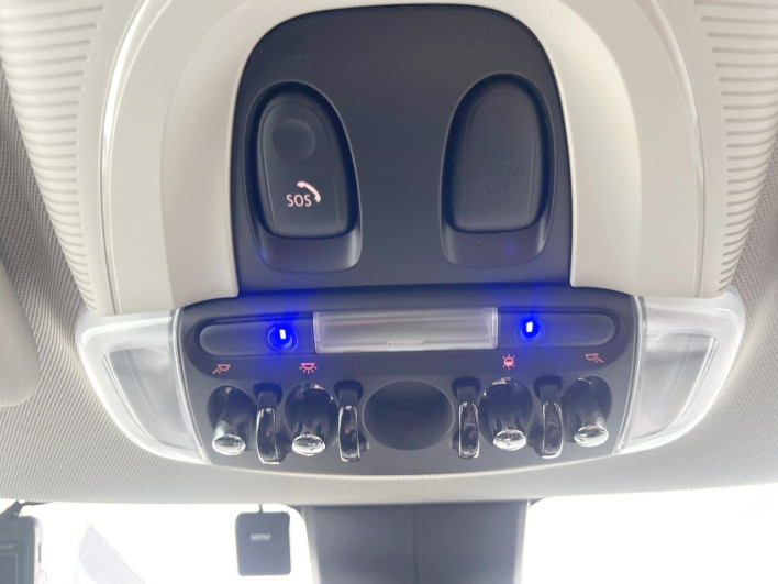 2019 Rover Mini LDA-XN15M (UW-6a3756d5acacf)[22]