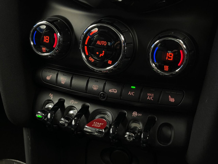 2019 Rover Mini DBA-XR15M (UW-6a3756d6dab7f)[13]