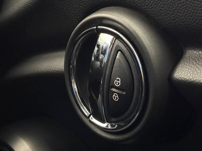 2019 Rover Mini DBA-XR15M (UW-6a3756d6dab7f)[4]