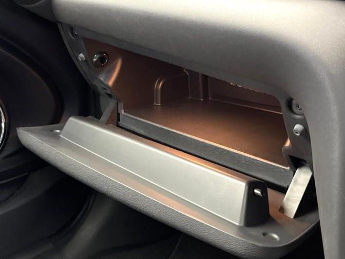 2019 Rover Mini DBA-XR15M (UW-6a3756d6dab7f)[23]
