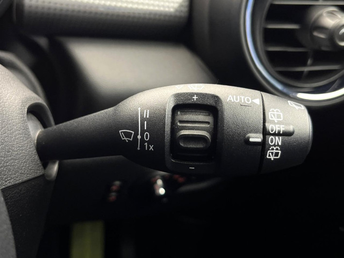 2019 Rover Mini DBA-XR15M (UW-6a3756d6dab7f)[9]