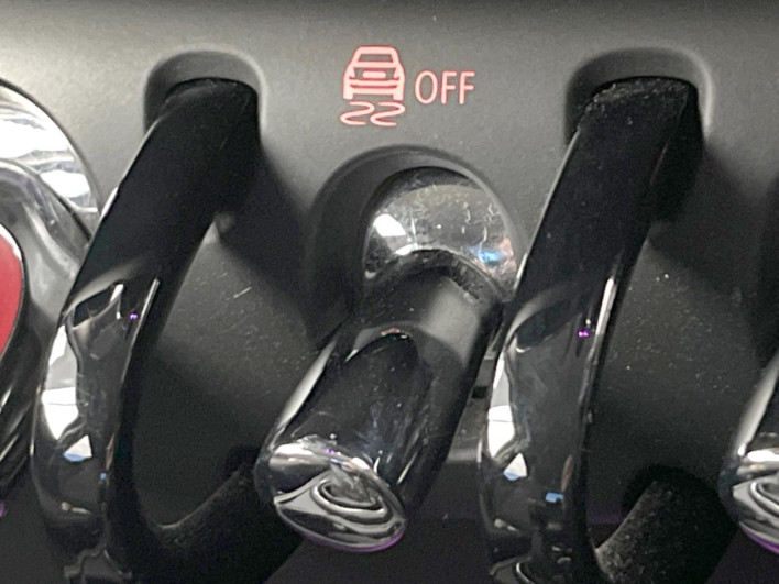2019 Rover Mini LDA-YT20 (UW-6a3756d83dba7)[14]