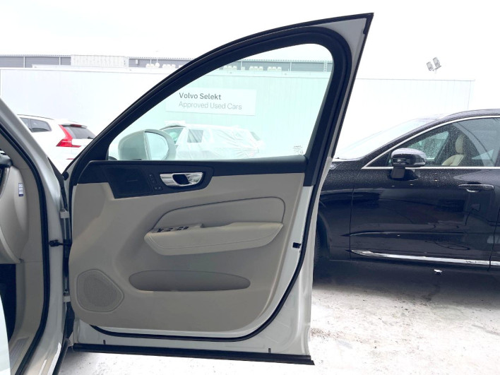 2020 Volvo XC60 LDA-UD4204TXC (UW-6a3756dabc971)[4]