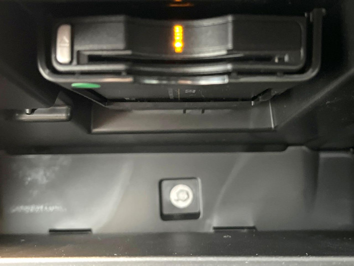 2020 Volvo XC60 LDA-UD4204TXC (UW-6a3756dabc971)[22]