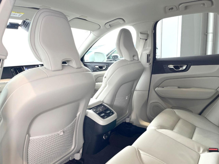 2020 Volvo XC60 LDA-UD4204TXC (UW-6a3756dabc971)[15]
