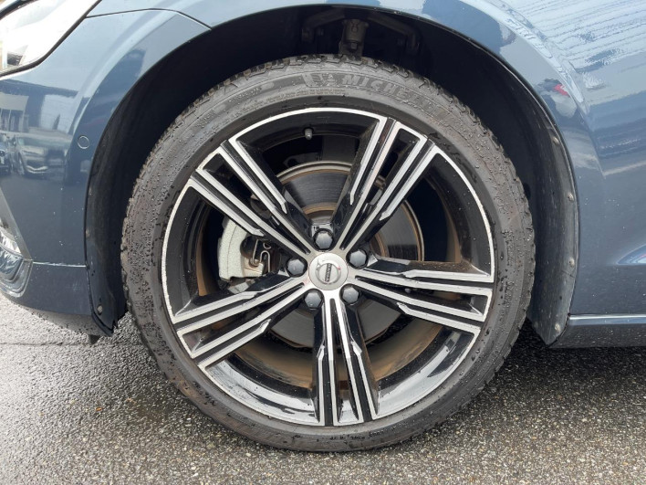 2021 Volvo V60 5AA-ZB420TM (UW-6a3756dc98493)[17]
