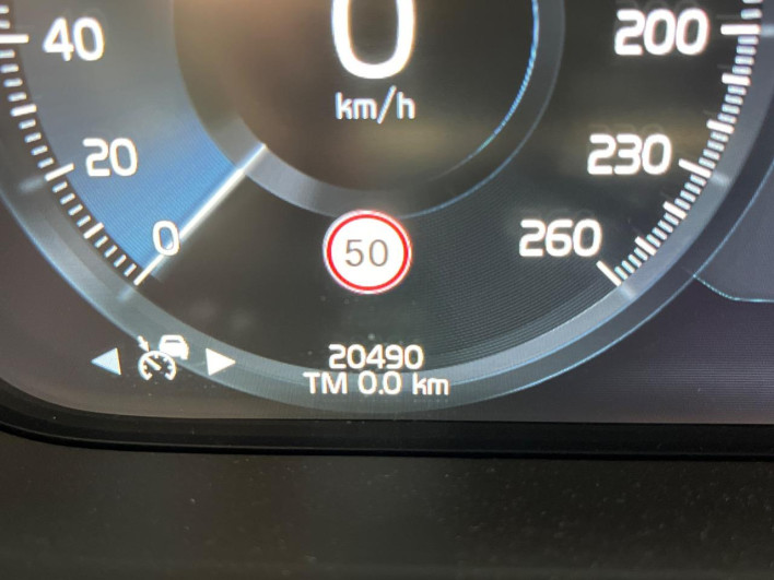2021 Volvo V60 5AA-ZB420TM (UW-6a3756dc98493)[2]
