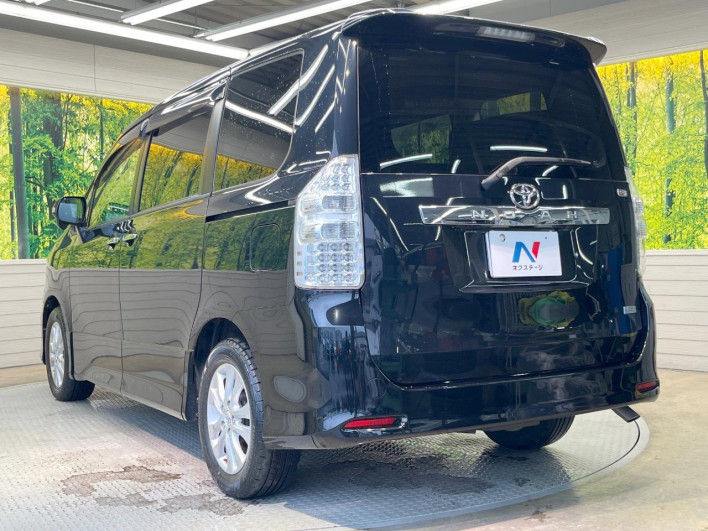 2011 Toyota Noah DBA-ZRR70W (UW-6a3756e31da6b)[25]