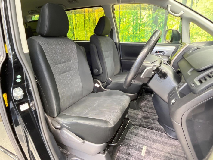 2011 Toyota Noah DBA-ZRR70W (UW-6a3756e31da6b)[28]