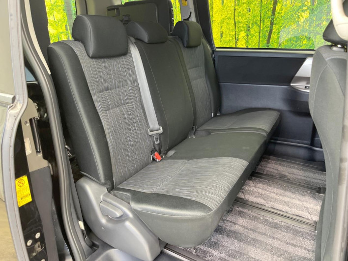 2011 Toyota Noah DBA-ZRR70W (UW-6a3756e31da6b)[29]