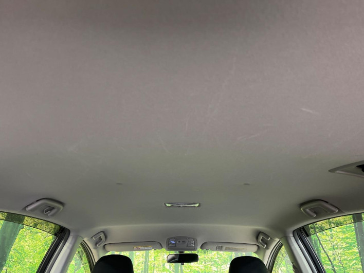 2014 Toyota Prius α DAA-ZVW41W (UW-6a3756f863fd4)[22]