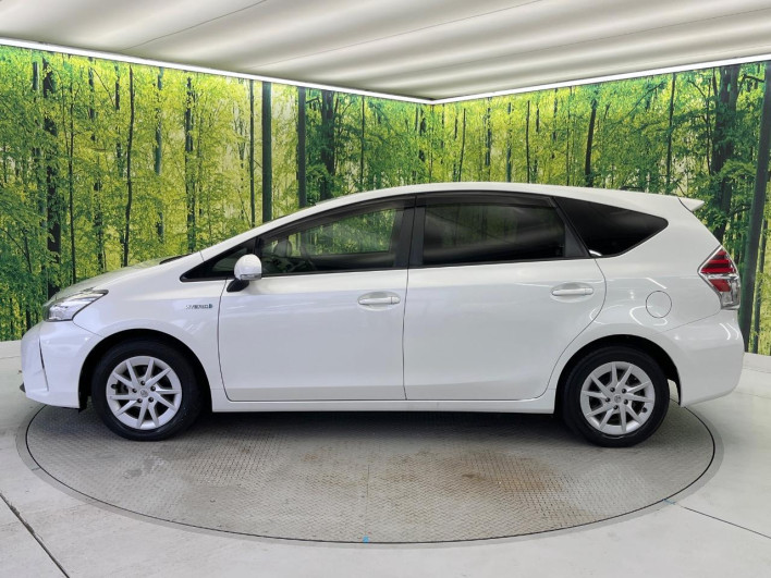 2015 Toyota Prius α DAA-ZVW41W (UW-6a3756f90c172)[11]
