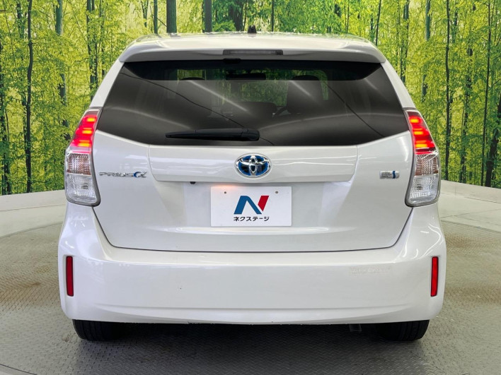 2015 Toyota Prius α DAA-ZVW41W (UW-6a3756f90c172)[23]